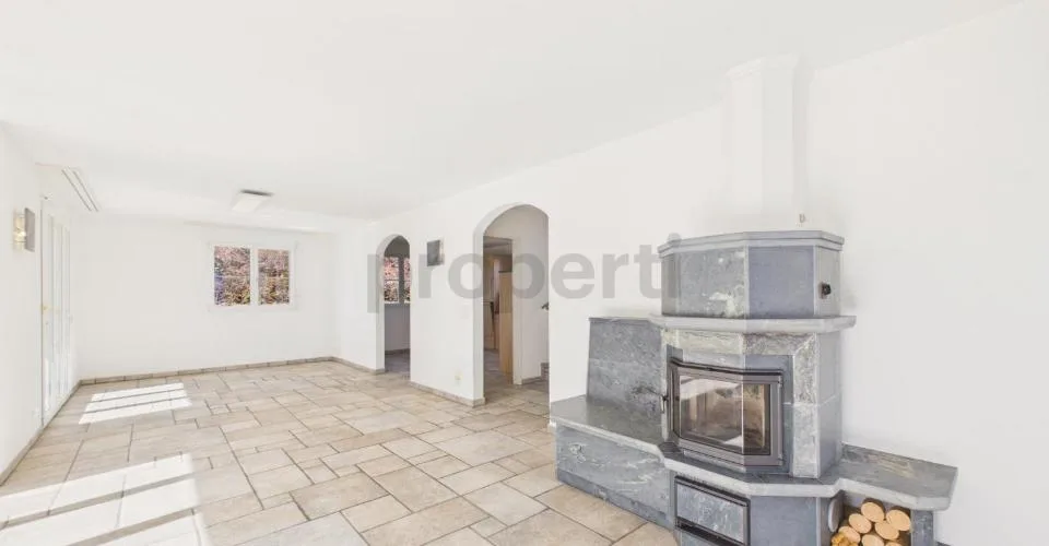 Modernes freistehendes 5.5-Zimmer-Einfamilienhaus mit Doppelgarage und zwei E-Ladestationen in Lindau