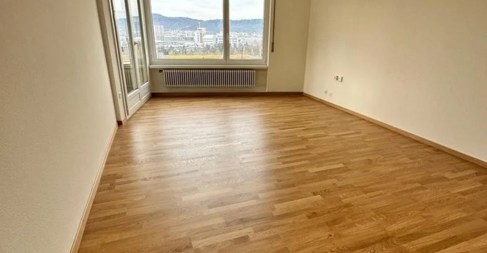 Charmante 2.5 Zimmerwohnung mit genialer Aussicht über Zürich