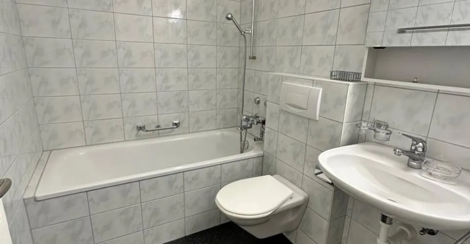 Charmante 2.5 Zimmerwohnung mit genialer Aussicht über Zürich