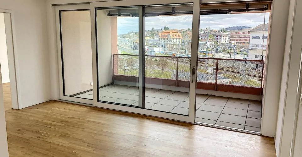Appartement 4.5 pièces au 3ème Etage - Wohnung 4.5 Zimmer am 3. Stockwerk