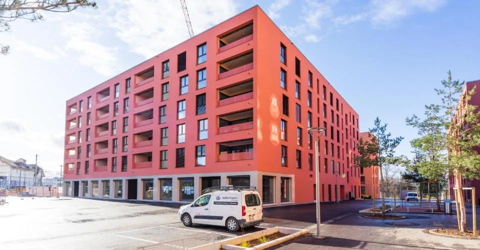 Appartement 4.5 pièces au 3ème Etage - Wohnung 4.5 Zimmer am 3. Stockwerk