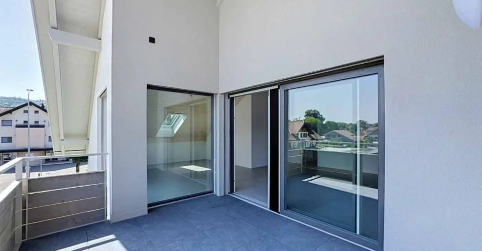 Appartement neuf de 4.5 pièces dans les combles