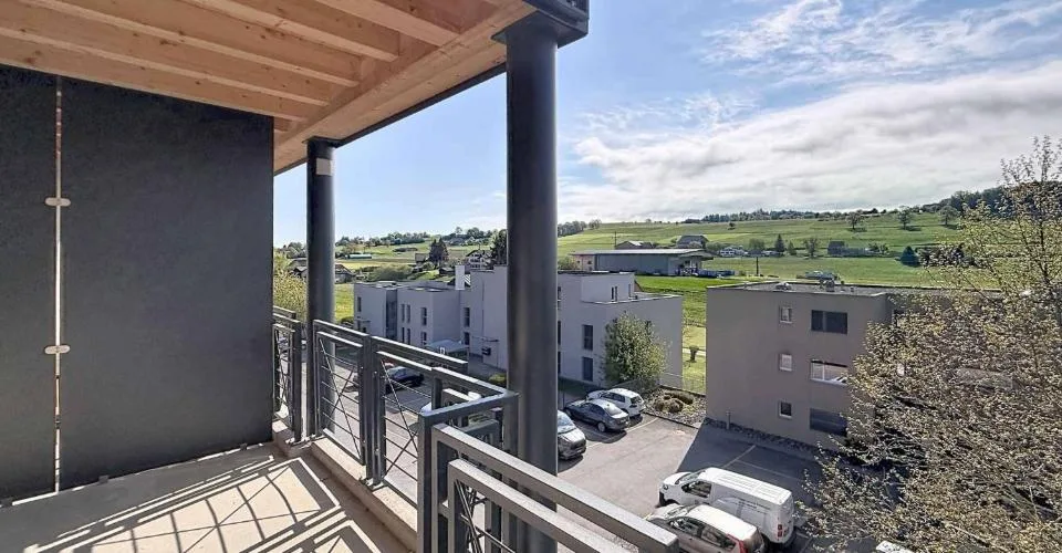 APPARTEMENT 4.5 PIÈCES — EN ACHAT-LOCATION