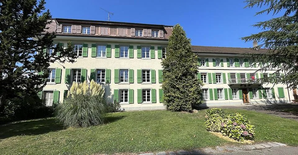Grosse 5.5-Zimmerwohnung in Montet