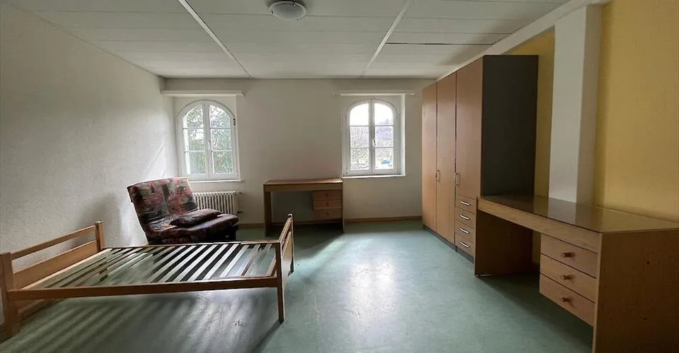 Grosse 5.5-Zimmerwohnung in Montet