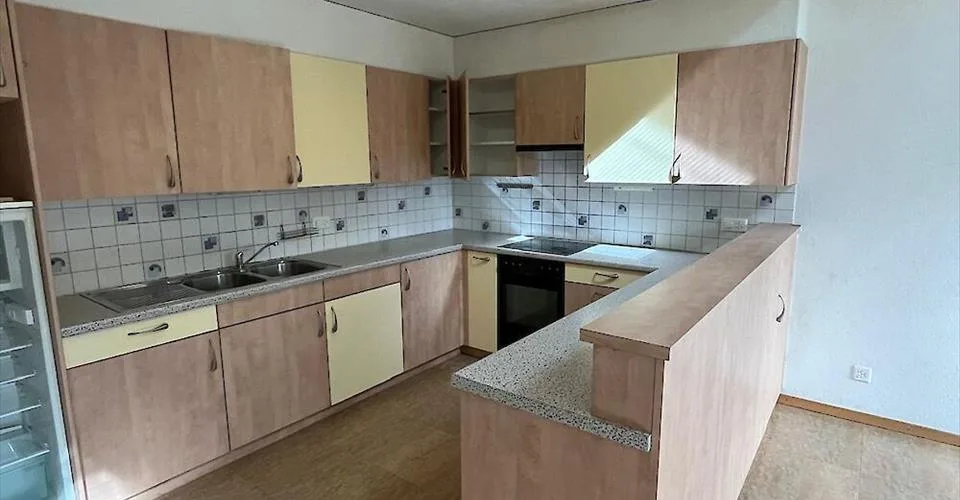 Grosse 5.5-Zimmerwohnung in Montet