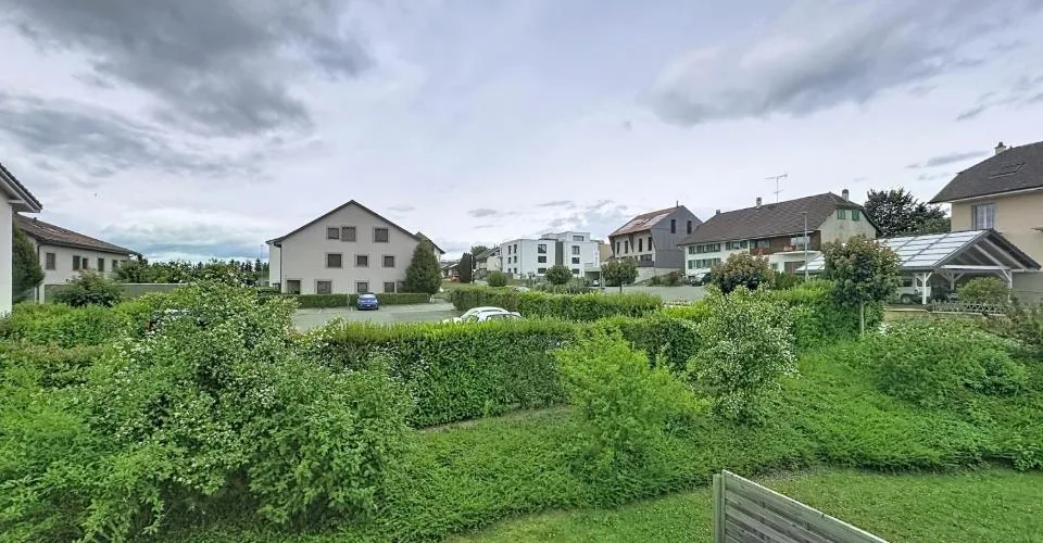 Bel appartement de 2,5 pces au 1er étage avec balcon