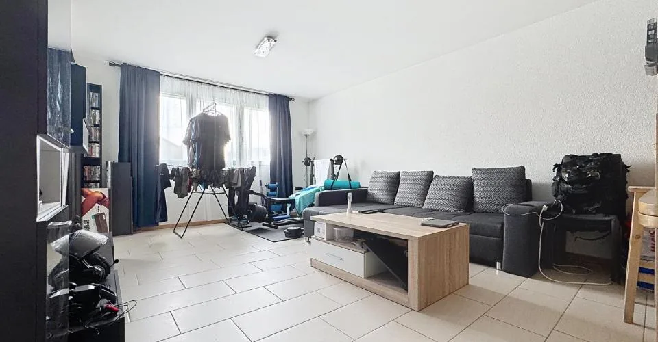 Bel appartement de 2,5 pces au 1er étage avec balcon