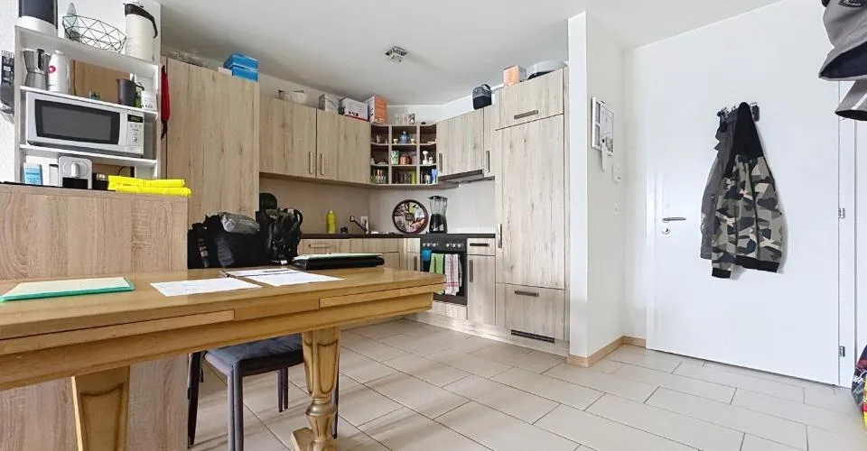 Bel appartement de 2,5 pces au 1er étage avec balcon