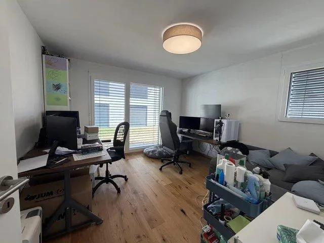 Bel appartement de 4.5 pièces au rez-de-chaussée avec jardin privatif