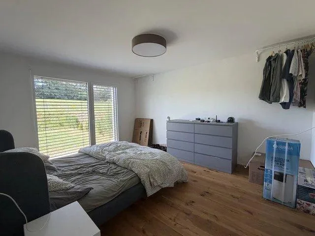 Bel appartement de 4.5 pièces au rez-de-chaussée avec jardin privatif