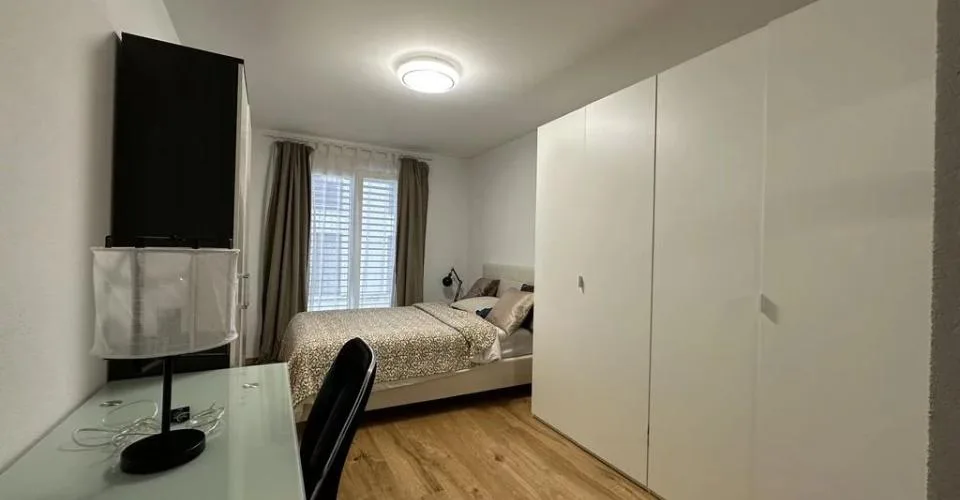 Appartement de 4.5 pièces au rez-de-chaussée
