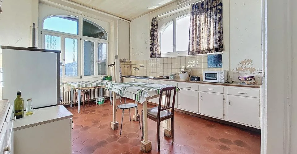 Propriété de 14 pces à St-Ours - FR, à quelques minutes de Fribourg