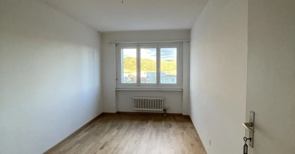 4.5 Zimmer-Wohnung mit Aussicht in Spreitenbach zu mieten