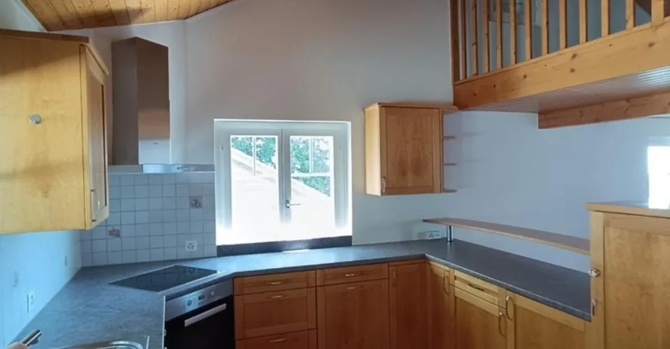 Spacieux appartement de 3.5 pièces (~95 m²) à Jouxtens-Mézery