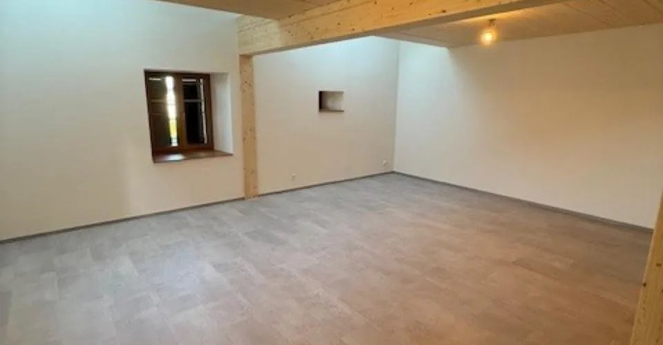 A louer, magnifique logement de 3.5 pièces dans une ferme rénovée