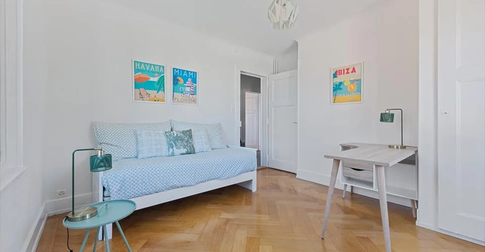 WONDERFUL 2 BEDROOM WITH PANORAMIC VIEW - PULLY