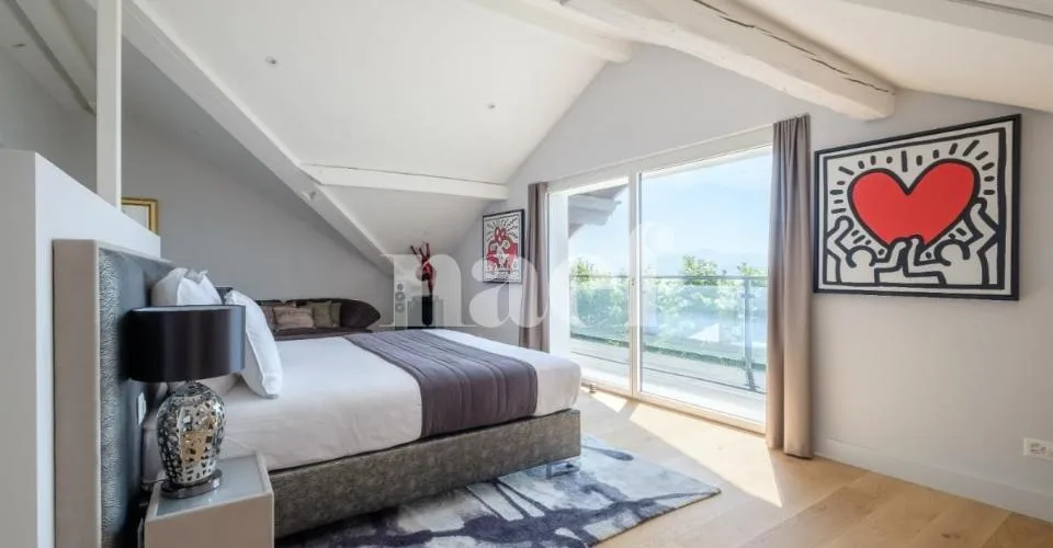 Propriété d'exception de 8 pièces avec vue panoramique sur le lac et piscine chauffée