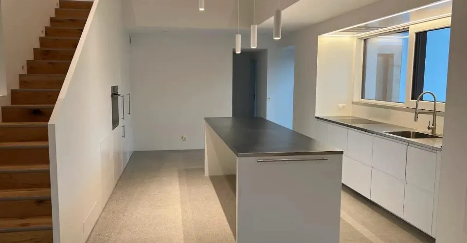Ferme rénovée à proximité de La Côte International School (LCIS) – Maison familiale de 300 m² avec grand jardin