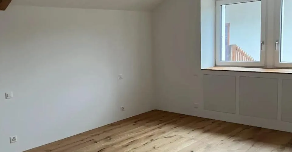 Ferme rénovée à proximité de La Côte International School (LCIS) – Maison familiale de 300 m² avec grand jardin
