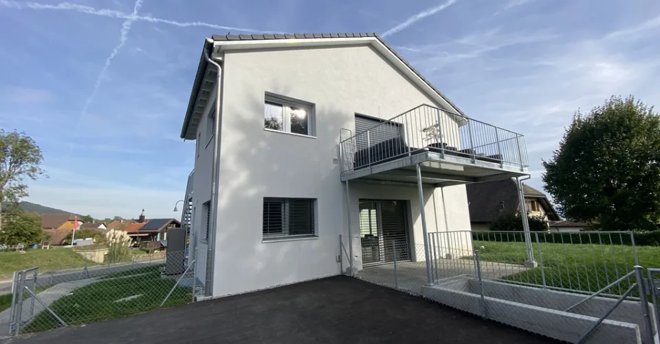 Logement avec deux terrasses et jardin privatif