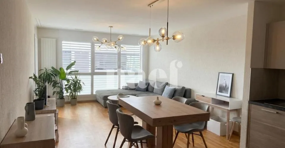 Bel appartement de 2.5 pièces au 5ème étage avec balcon