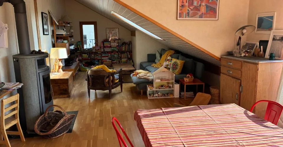 REPRISE DE BAIL – DUPLEX 5,5 PIÈCES À LA TOUR-DE-PEILZ