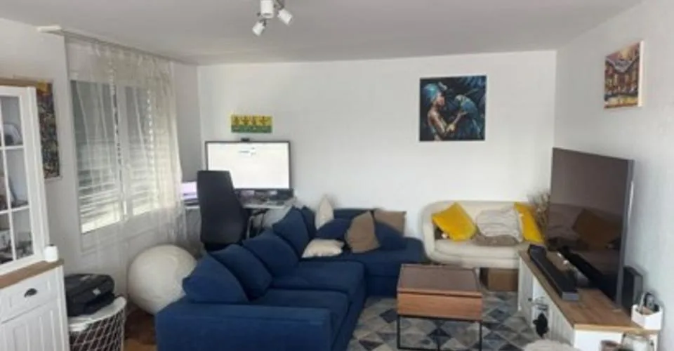 Bel appartement de 3 pièces dans les combles