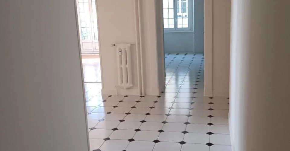 Grand appartement de 4 pièces