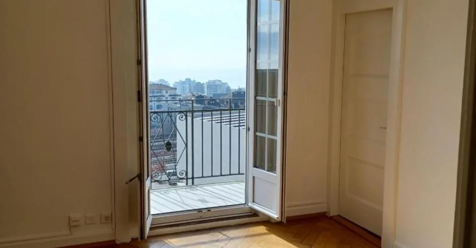 Grand appartement de 4 pièces