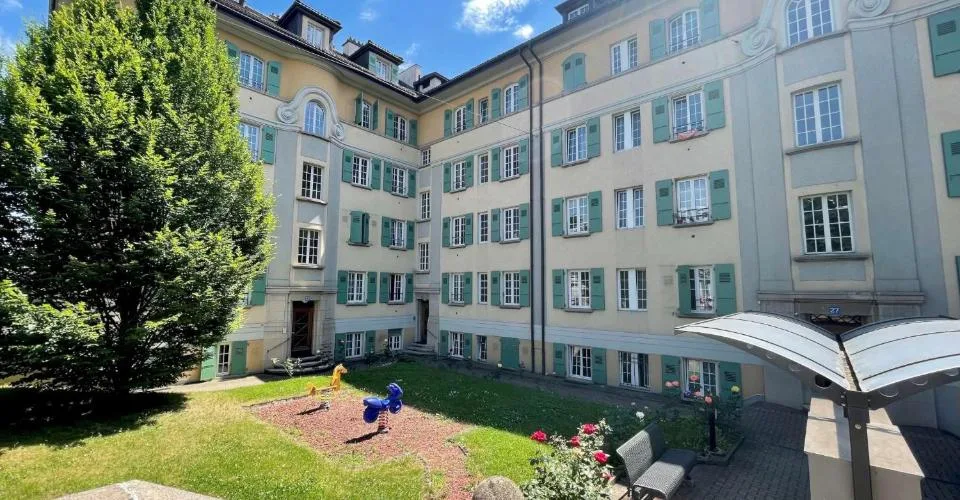 Grand appartement de 4 pièces
