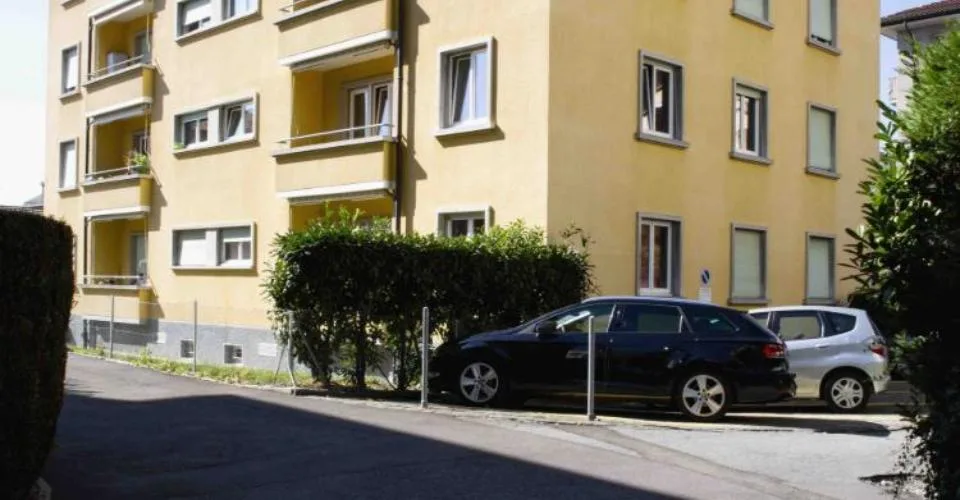Bel appartement de 2 pces au rez