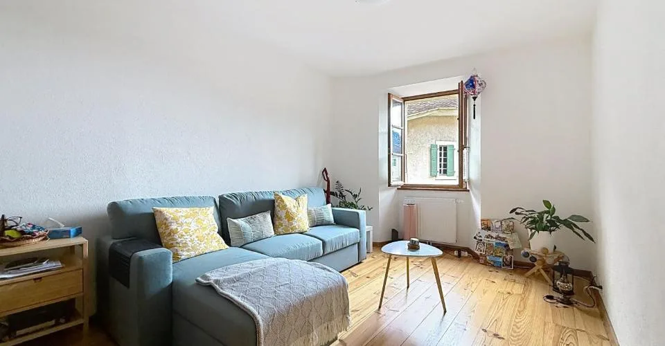 Bel appartement de 2.5 pièces au 2ème étage