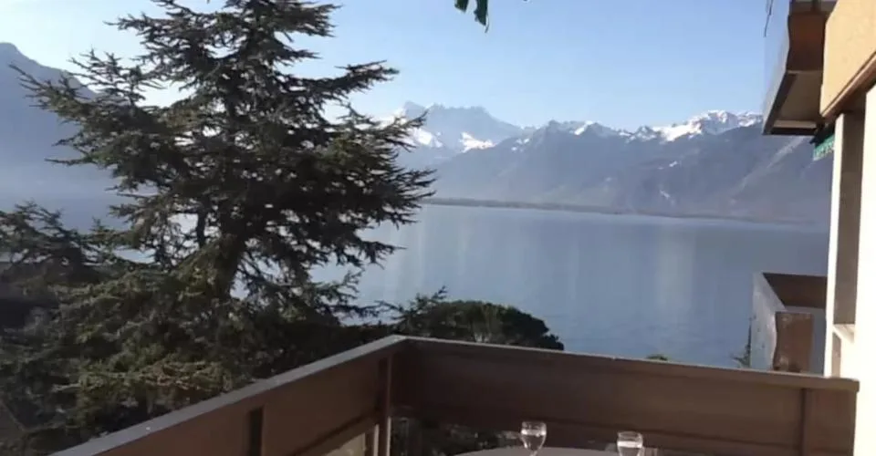 Superbe appartement meublé au bord de l'eau, au centre de Montreux – Foto 11 von 13