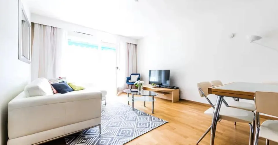Superbe appartement meublé au bord de l'eau, au centre de Montreux – Foto 2 von 13