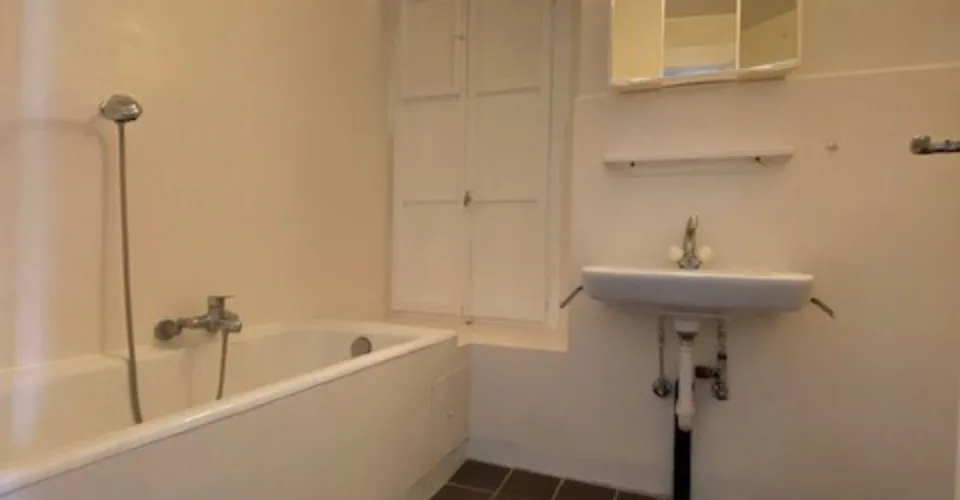 Appartement de 2,5 pièces au 3ème étage, sans ascenseur
