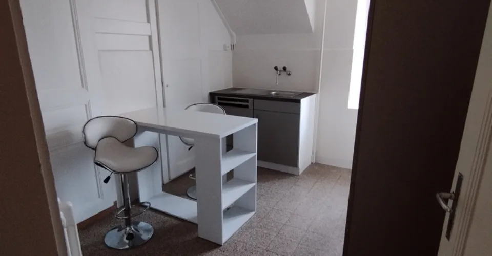 Appartement de 2,5 pièces au 3ème étage, sans ascenseur