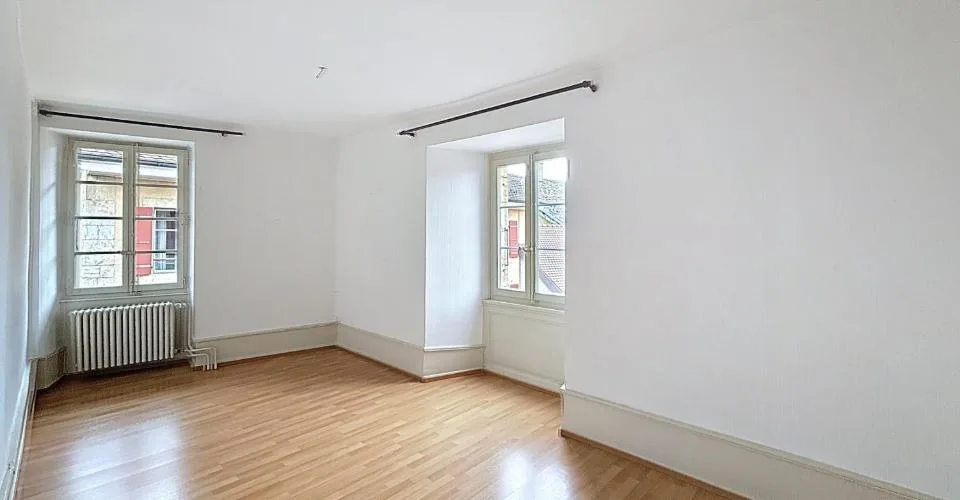 Logement atypique de 5.5 pièces au 2ème étage (bail à durée déterminée)