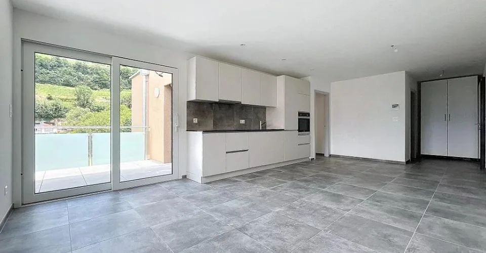 A louer bel appartement de 3.5 pièces d'environ 71m2 situé au 2ème éta