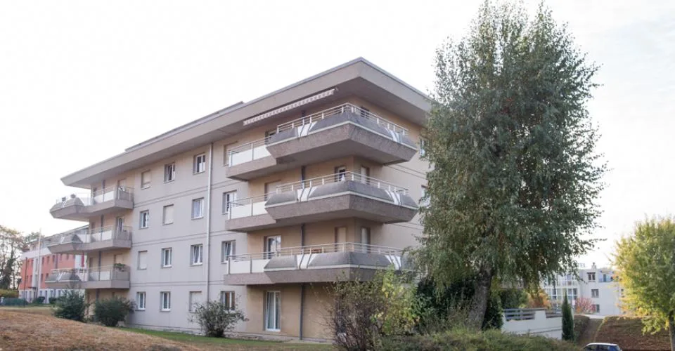 Appartement de 4.5 pièces rénové à Mont-sur-Rolle