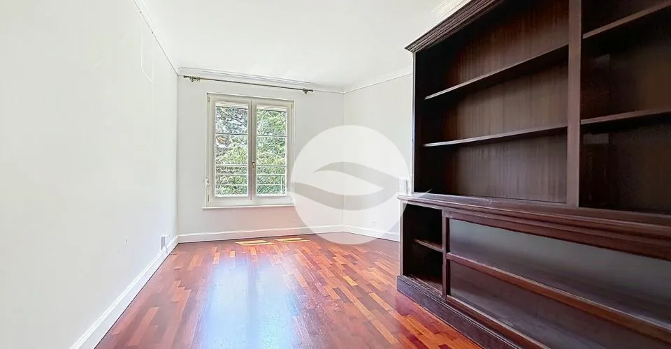 Superbe villa de 10,5 pièces + studio indépendant