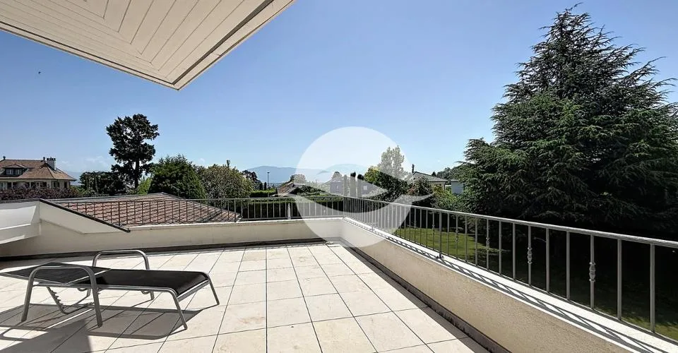Superbe villa de 10,5 pièces + studio indépendant