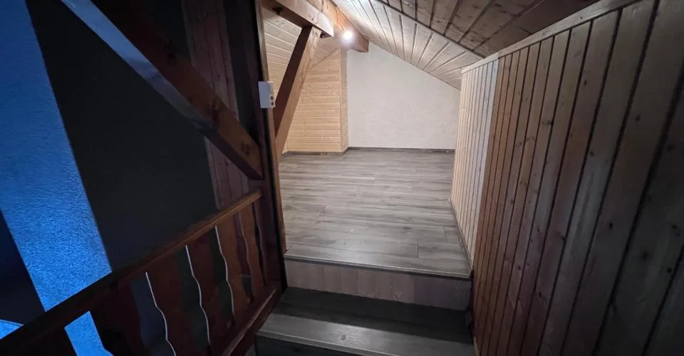Grand appartement aux combles