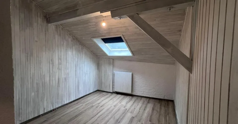 Grand appartement aux combles