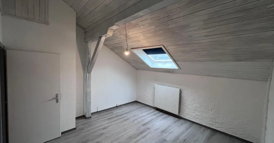 Grand appartement aux combles