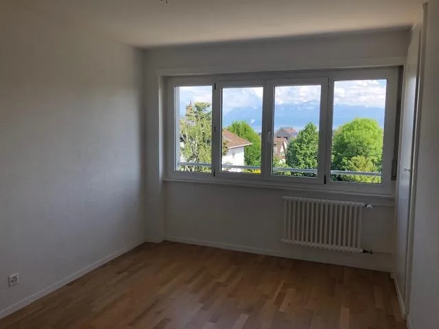 Bel appartement entièrement rénové de 4,5 pièces