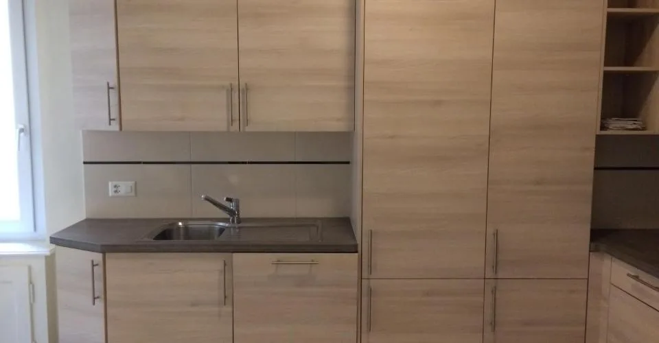 Très bel appartement avec beaucoup de cachet, spacieux et lumineux bénéficiant d'une belle échappée sur le lac