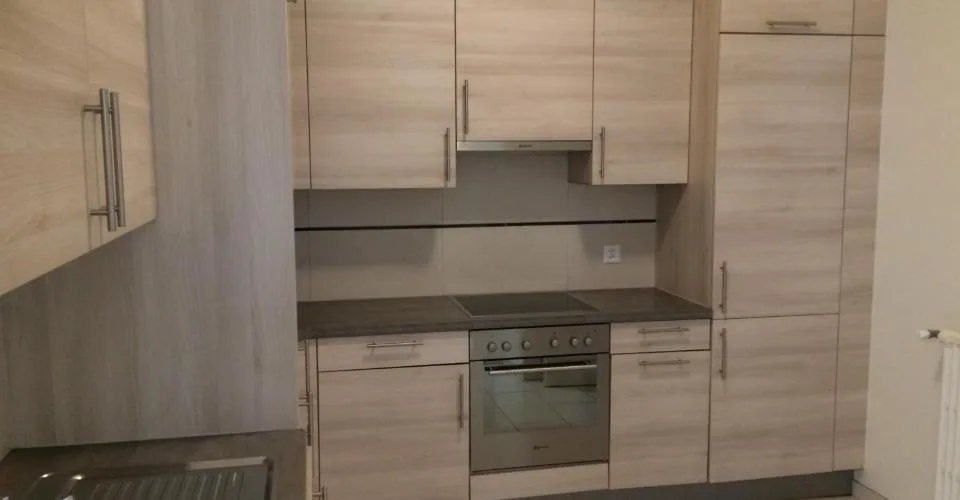 Très bel appartement avec beaucoup de cachet, spacieux et lumineux bénéficiant d'une belle échappée sur le lac