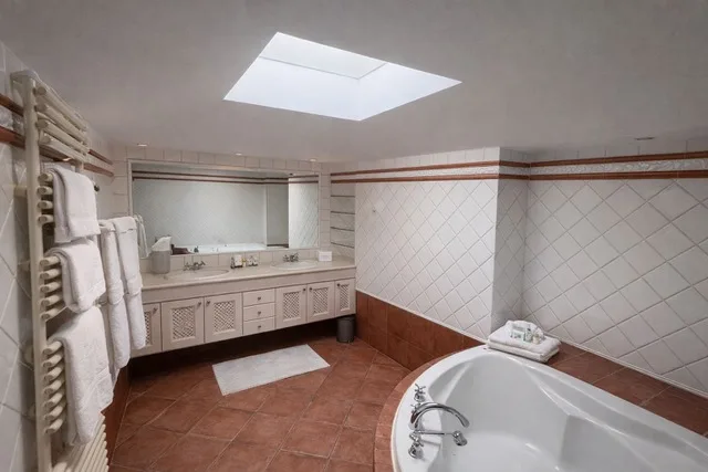Attique exclusif avec vaste terrasse, à deux pas de la gare et du centre-ville.