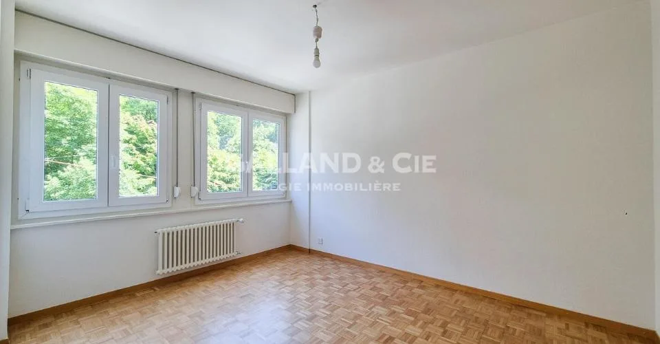 Appartement de 2 pièces au 2ème étage partiellement rénové